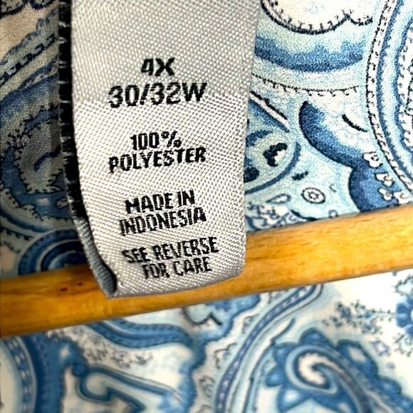 Catherines Blouse Woman’s Size 4X Faux Wrap Blue Paisley Lightweight Polyester - Picture 10 of 10